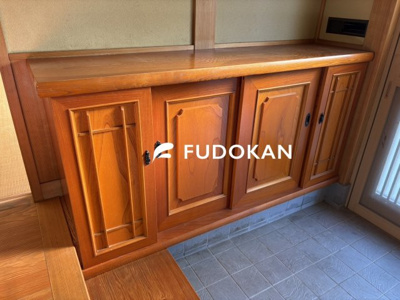 【内装】 | 東根市宮崎一丁目【中古住宅】 | 大きいシューズボックスはどんどん増える靴を散らかさずに収納できます。