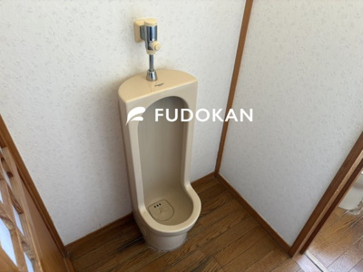 【トイレ】 | 東根市宮崎一丁目【中古住宅】 | 小便器