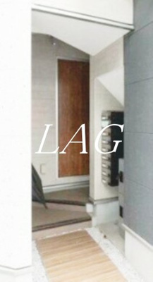 【エントランス】 | レゼント | エントランスです。