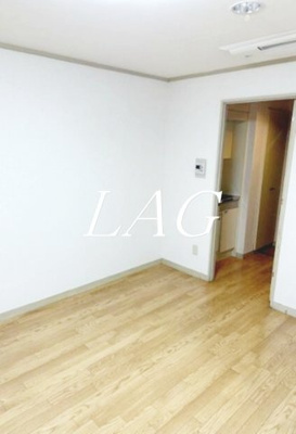 【居間・リビング】 | シャロン新板橋 | 洋室のお部屋です。