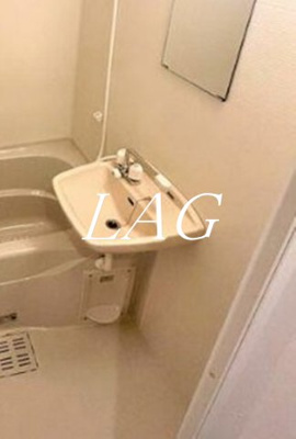 【洗面所】 | セゾン広尾 | 洗面台です。