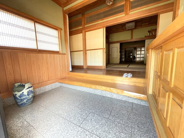 【玄関】 | 倉橋町の中古戸建て！