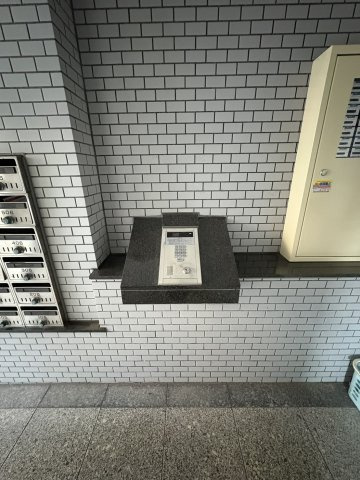 安部山公園センチュリー21壱番館のエントランス