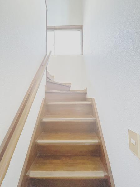 富士宮市小泉の中古一戸建|階段 
