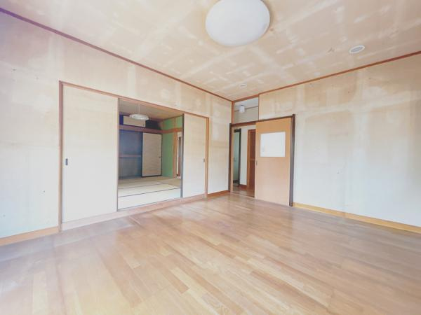 富士市今井１丁目の中古一戸建|【現況販売】1階10帖洋室別角度 