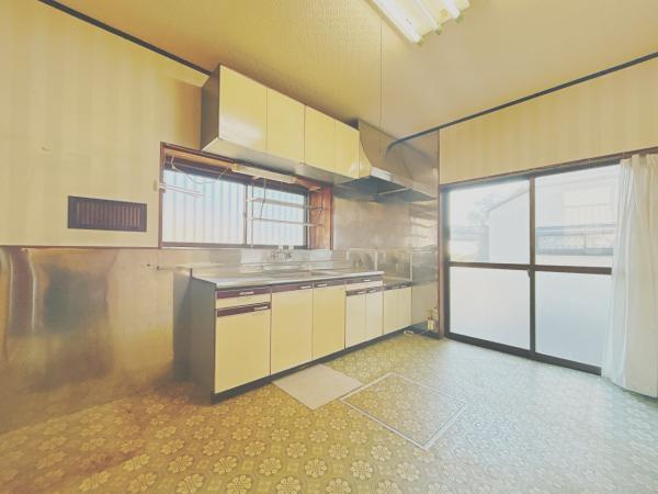 富士市入山瀬の中古一戸建|1階6帖DK別角度 