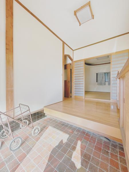 富士市伝法の中古一戸建|玄関（内観） 