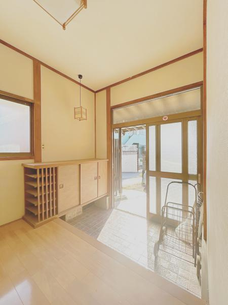 富士市伝法の中古一戸建|玄関別角度 