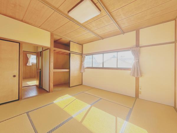 富士市伝法の中古一戸建|2階8帖和室別角度 