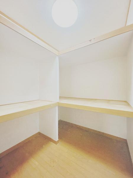 富士市船津の中古一戸建|１階収納 
