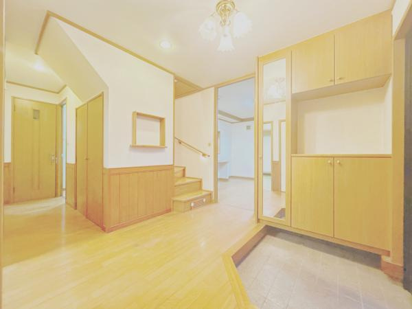 富士市船津の中古一戸建|玄関内部 