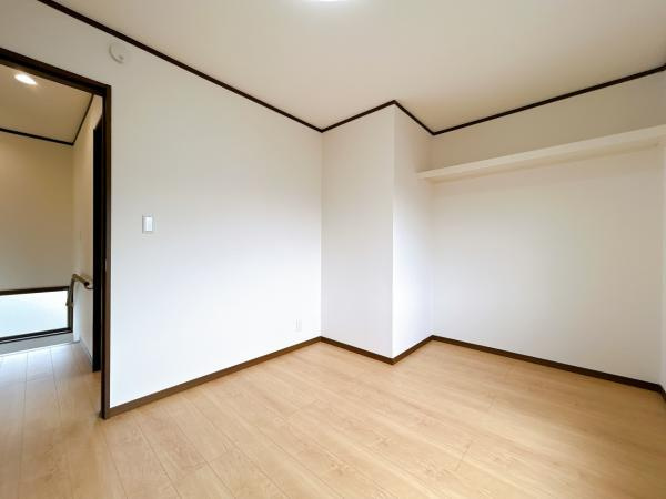 富士市吉原４丁目の中古一戸建|【リフォーム済み】2階東側4.5… 