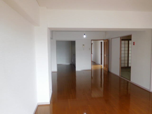 MISTRAL姫路駅南の居間・リビング