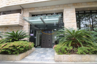 【エントランス】 | Ｓ-ＲＥＳＩＤＥＮＣＥ福島Ｌｕｘｅ