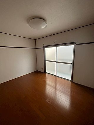 モンダハイツの居間・リビング