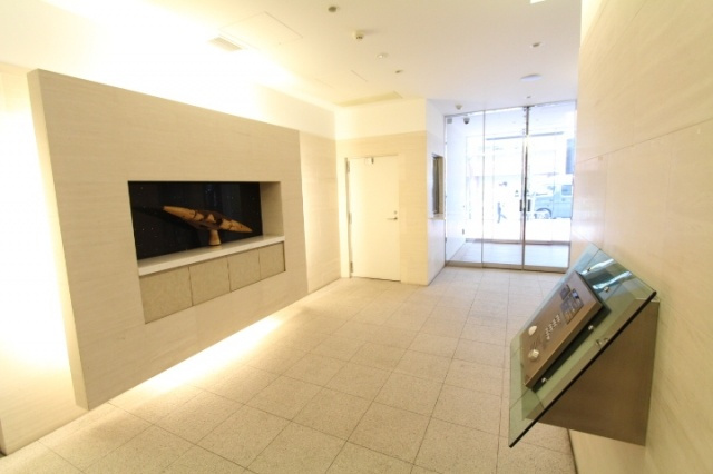 プライムアーバン池袋のエントランス