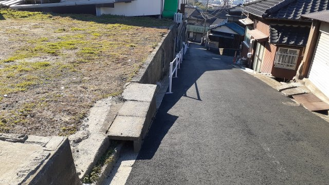 八幡東区荒手2丁目売地の前面道路含む現地写真