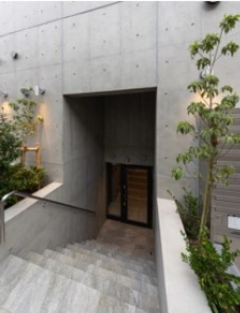 ＣＲＥＡＴＩＦ池袋本町のエントランス