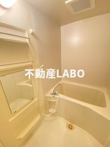 ブルーコートの浴室