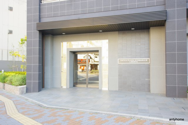 エステムプラザ京橋3リベルタ　仲介手数料無料のエントランス