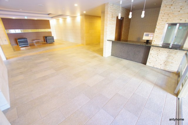 エステムプラザ京橋3リベルタ　仲介手数料無料のロビー