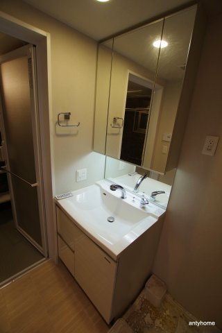 エステムプラザ京橋3リベルタ　仲介手数料無料の洗面所