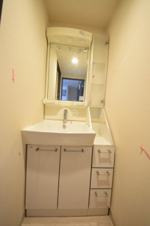 【洗面所】 | エステムコート心斎橋ＥＡＳＴⅡラヴァンツァ | エステムコート心斎橋ＥＡＳＴIIラヴァンツァ　独立洗面台