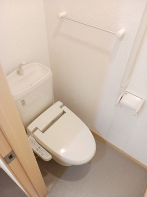 【トイレ】 | プロムナードⅤ | コンパクトで使いやすいトイレです