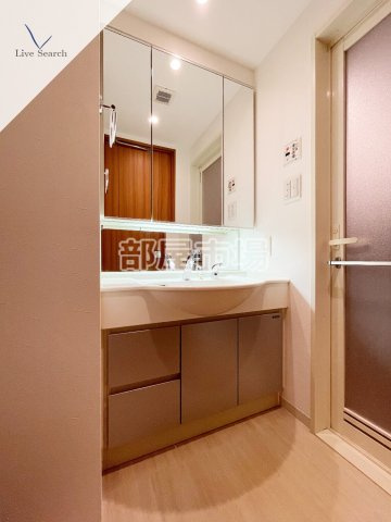 ヴェルディーク浅草の洗面所