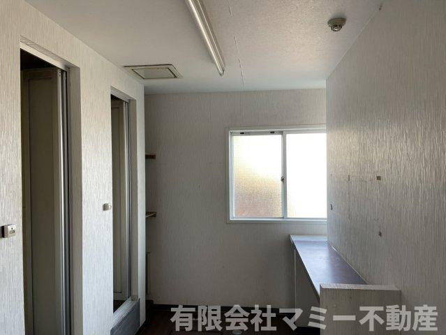 【シャワールーム】 | 楠町南川店舗事務所N 2階3階 | 2階　シャワールーム