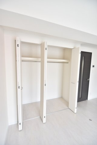 大阪市城東区今福西１丁目の賃貸マンションの収納