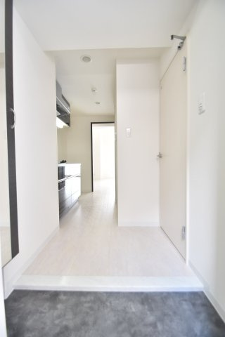 大阪市城東区今福西１丁目の賃貸マンションの玄関