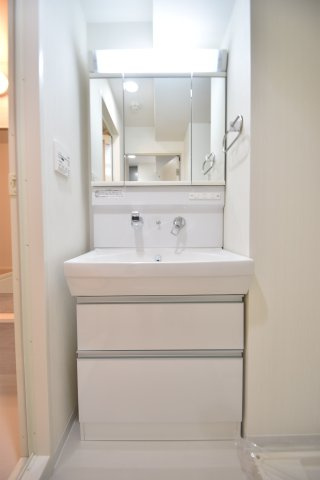 大阪市城東区今福西１丁目の賃貸マンションの洗面所