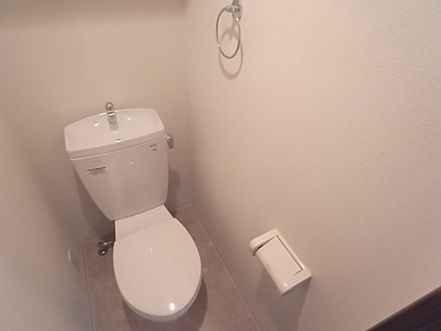 プレサンス三宮ルミネスのトイレ