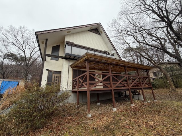 大きなウッドデッキ付き！BBQ等いかがでしょう♪清水台別荘