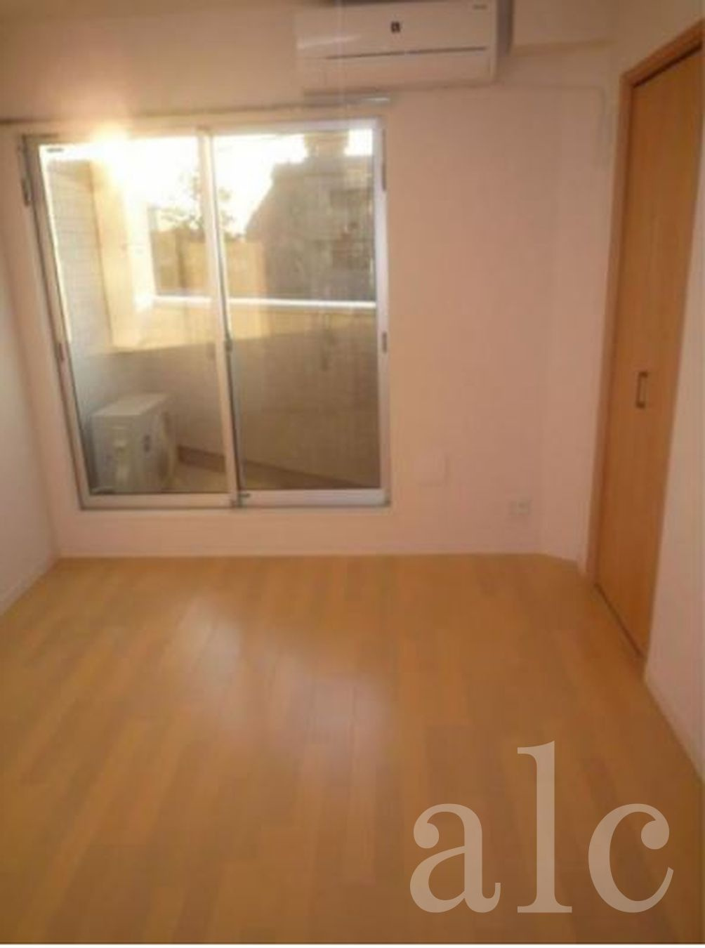 あおばトラスト中落合の居間・リビング|フローリング　日当たり良好　明るいお部屋です。