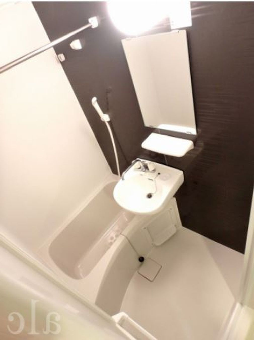 あおばトラスト中落合の浴室|浴室乾燥機付き　洗濯物はここで乾かすことができます。