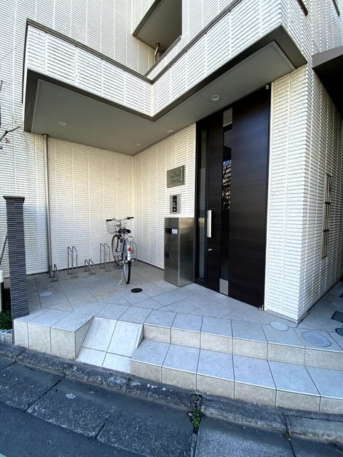 メゾン　ペッシェのエントランス
