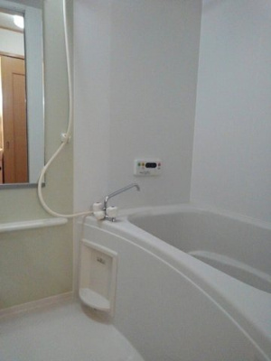 【浴室】 | サンフラワーＢ | ゆったり過ごせるお風呂です