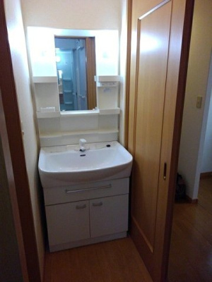 【洗面所】 | サンフラワーＢ | コンパクトで使いやすい洗面所