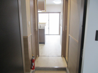 【玄関】 | 安里駅前.BLDG.