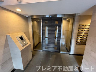 【エントランス】