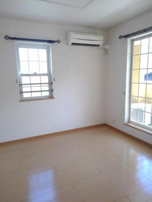 【居間・リビング】 | ヴィヴィアン・ベルＡ | ゆったりとした居間です