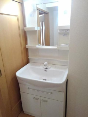 【洗面所】 | ヴィヴィアン・ベルＡ | コンパクトで使いやすい洗面所