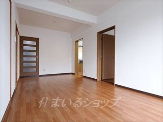広島市安佐北区口田３丁目の賃貸マンションの居間・リビング