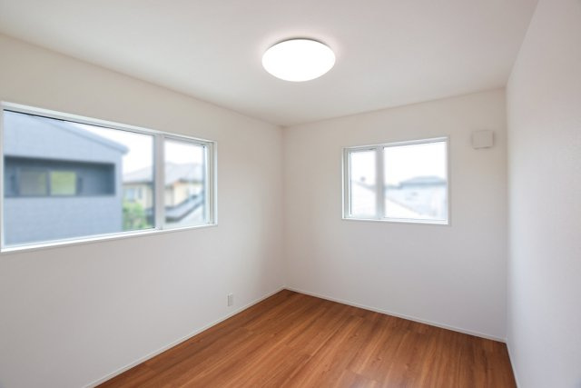 新潟市東区船江町1丁目　C棟の洋室