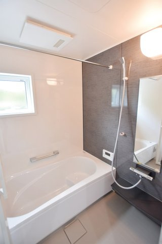 新潟市東区船江町1丁目　C棟の浴室