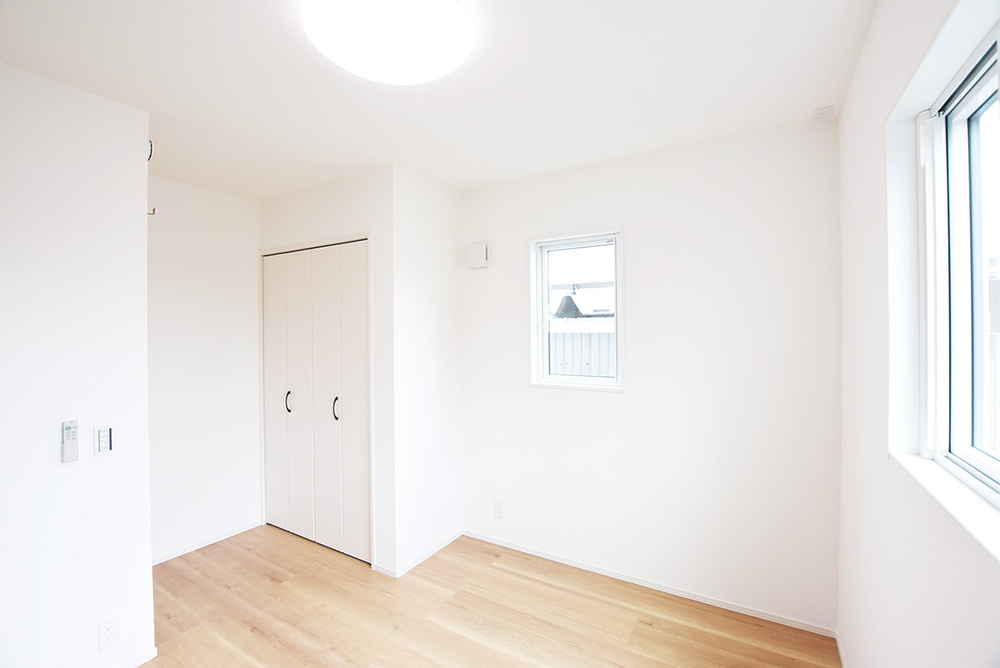 新潟市東区船江町1丁目　A棟の洋室