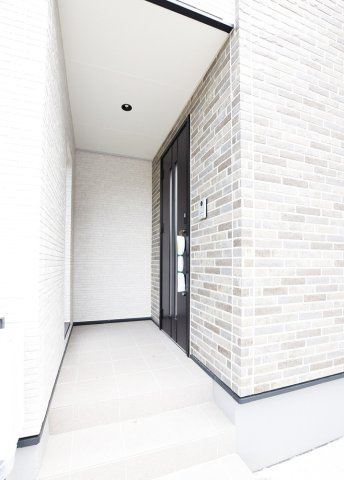 新潟市東区船江町1丁目　A棟の玄関