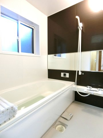 新潟市西区浦山4丁目の浴室